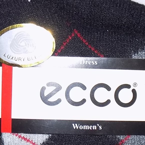 New Ecco 2 pack, 1 pr solid black and 1 pr argyle (sock size 9-11) - Picture 4 of 5